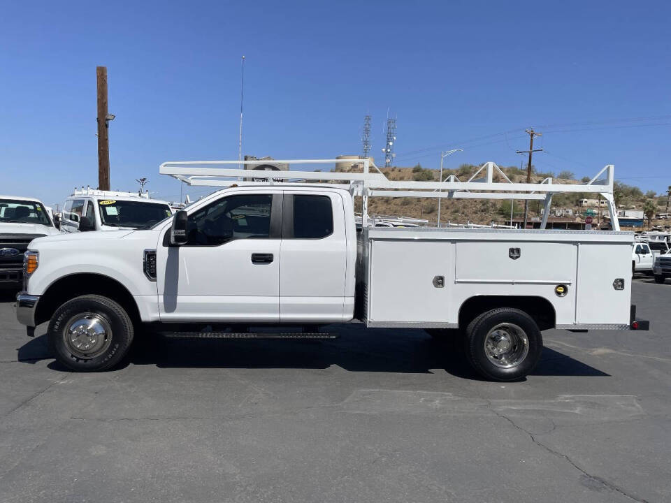 ford f-350 super duty chassis cab 2017 1FD8X3H63HEB78715 image ford f-350 super duty chassis cab 2017 1FD8X3H63HEB78715 image